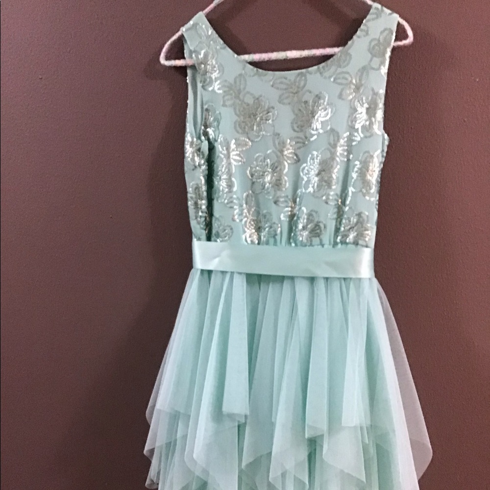 dress excellent condition classy beautiful no rips or stains Easter nonsmoking - Picture 3 of 3